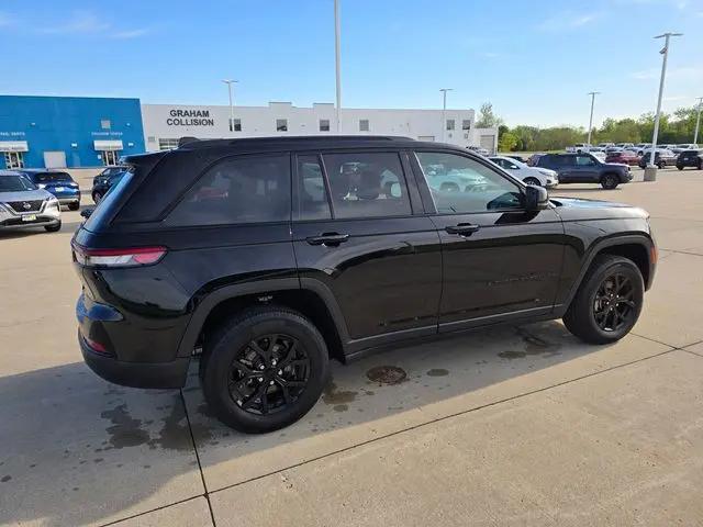 2025 Jeep Grand Cherokee Altitude 4x4