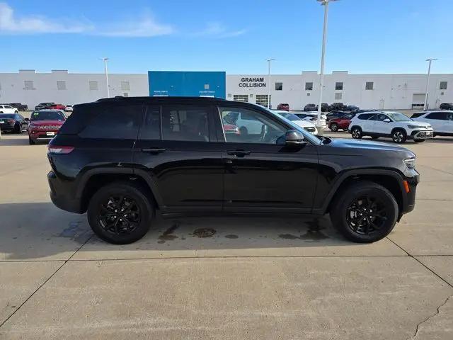 2025 Jeep Grand Cherokee Altitude 4x4