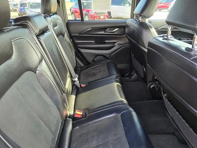 2025 Jeep Grand Cherokee Altitude 4x4