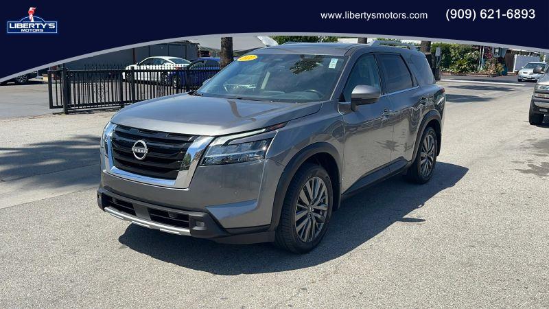 2022 Nissan Pathfinder SL 2WD