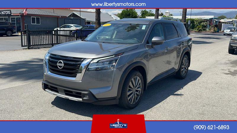 2022 Nissan Pathfinder SL 2WD