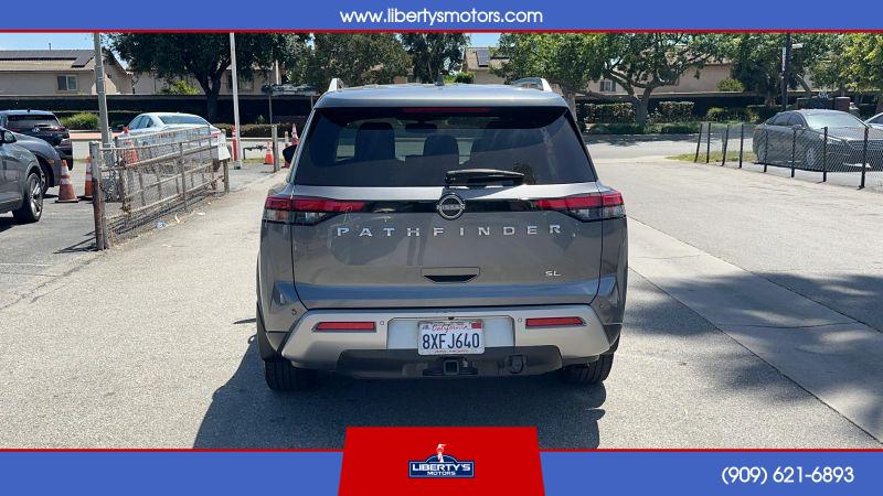 2022 Nissan Pathfinder SL 2WD