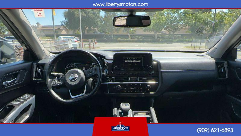 2022 Nissan Pathfinder SL 2WD