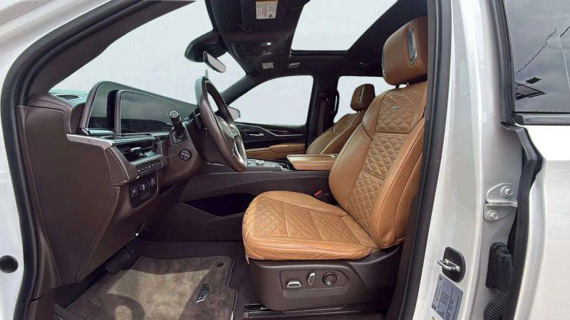 2023 Cadillac Escalade 4WD Premium Luxury