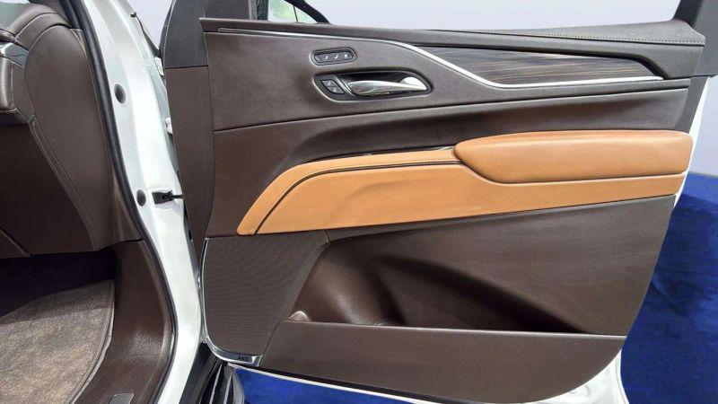 2023 Cadillac Escalade 4WD Premium Luxury