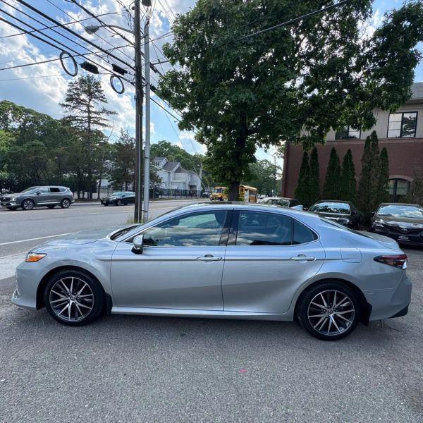 2023 Toyota Camry XLE Hybrid