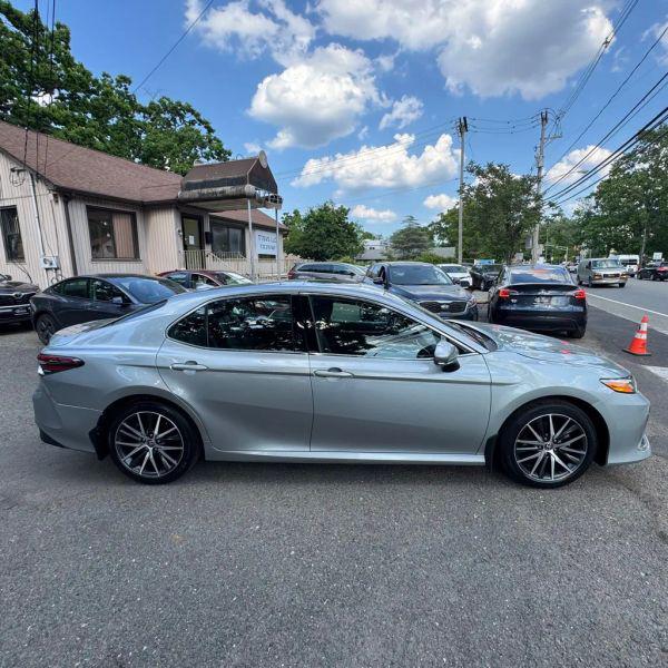 2023 Toyota Camry XLE Hybrid