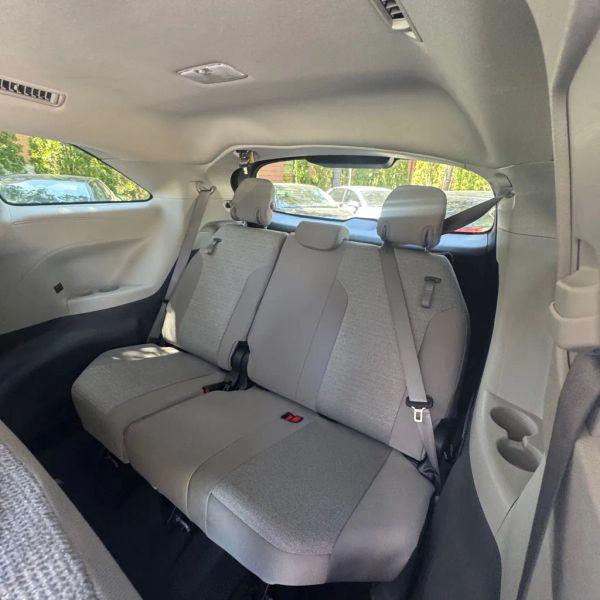 2024 Toyota Sienna LE