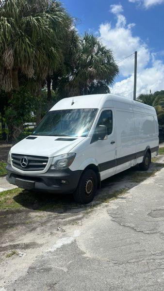 2017 Mercedes-Benz Sprinter 2500 High Roof V6