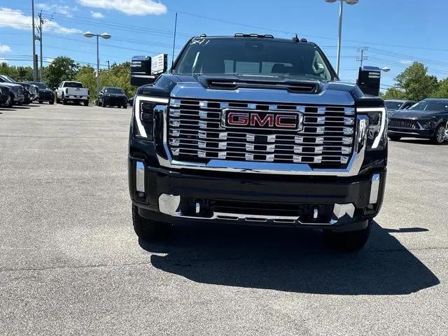2026 GMC Sierra 2500HD Crew Cab, Standard Bed, Denali, 4WD