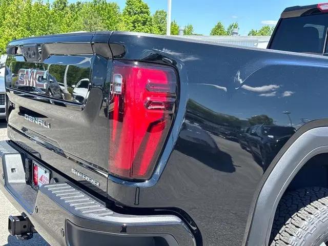2026 GMC Sierra 2500HD Crew Cab, Standard Bed, Denali, 4WD