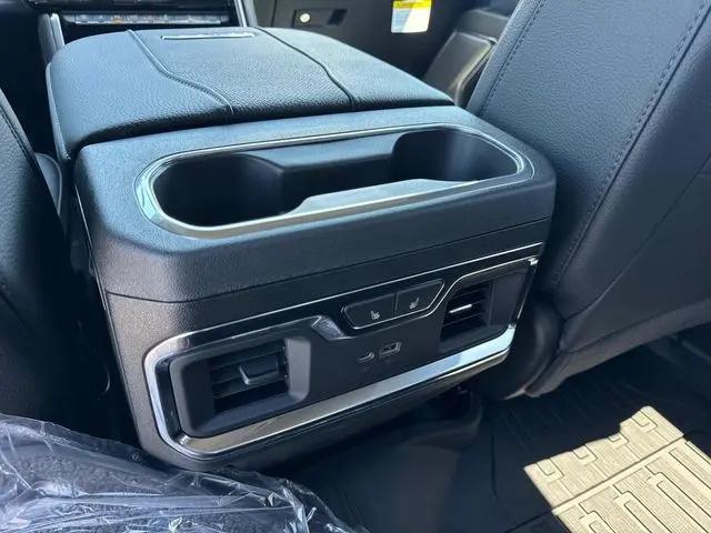 2026 GMC Sierra 2500HD Crew Cab, Standard Bed, Denali, 4WD