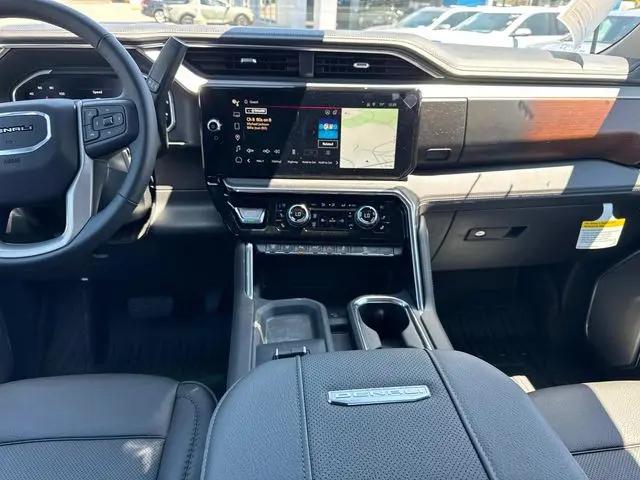 2026 GMC Sierra 2500HD Crew Cab, Standard Bed, Denali, 4WD