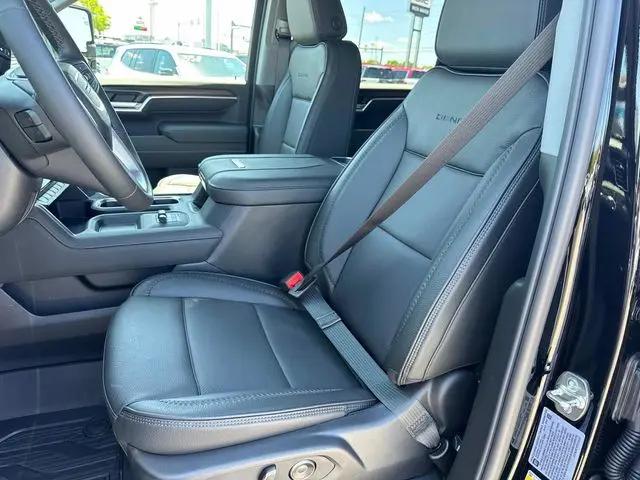 2026 GMC Sierra 2500HD Crew Cab, Standard Bed, Denali, 4WD