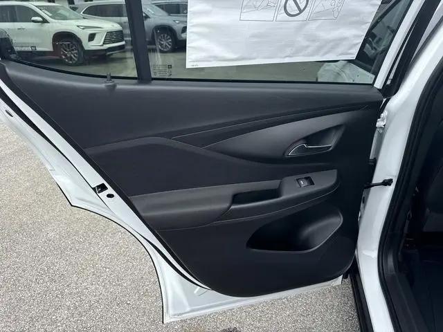 2026 Buick NV Preferred FWD