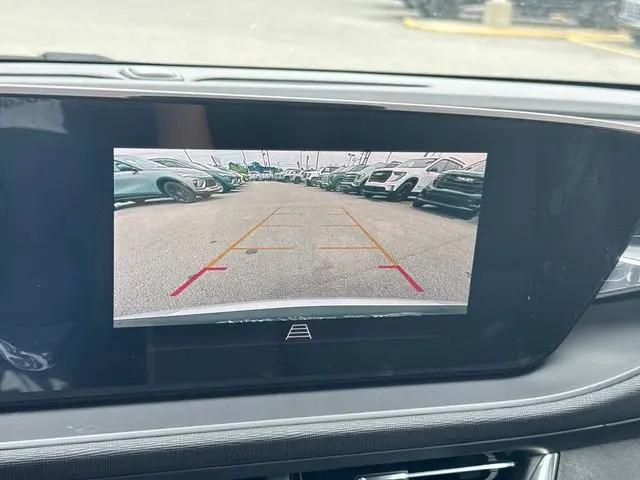 2026 Buick NV Preferred FWD