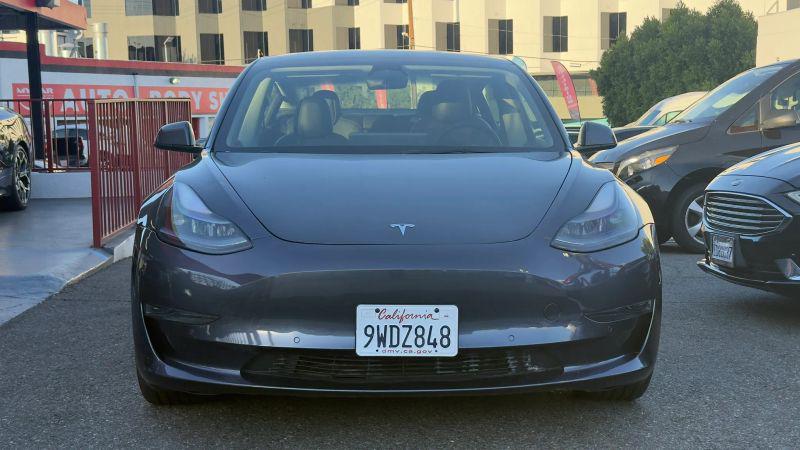 2022 Tesla Model 3 Rear-Wheel Drive