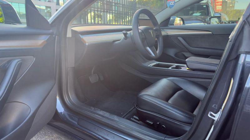 2022 Tesla Model 3 Rear-Wheel Drive