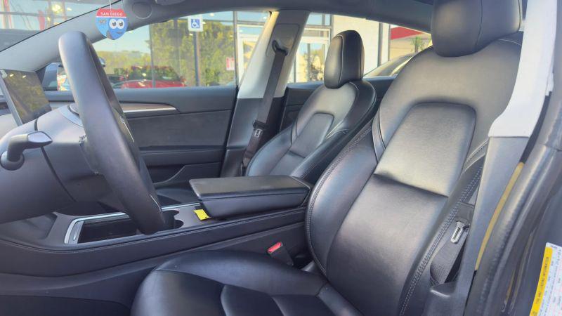 2022 Tesla Model 3 Rear-Wheel Drive