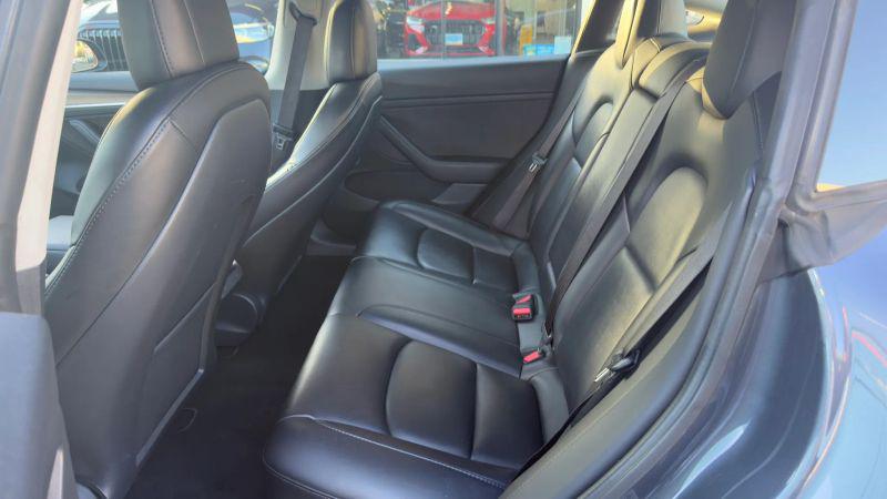 2022 Tesla Model 3 Rear-Wheel Drive