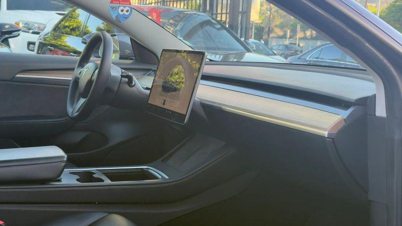 2022 Tesla Model 3 Rear-Wheel Drive