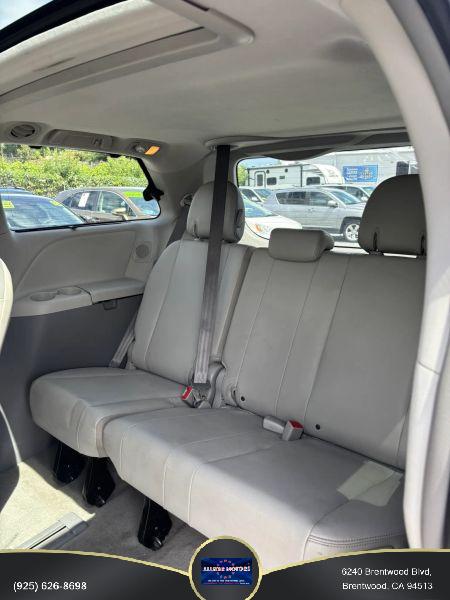 2013 Toyota Sienna Limited V6 7 Passenger