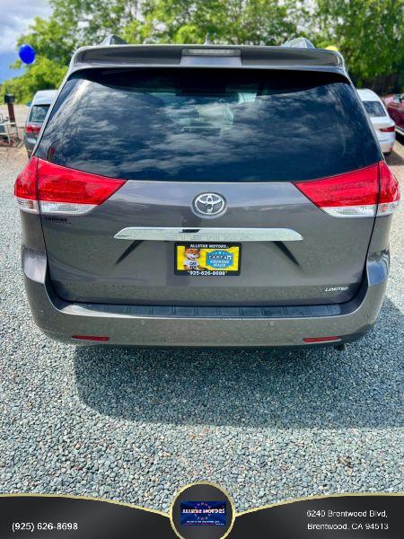 2013 Toyota Sienna Limited V6 7 Passenger