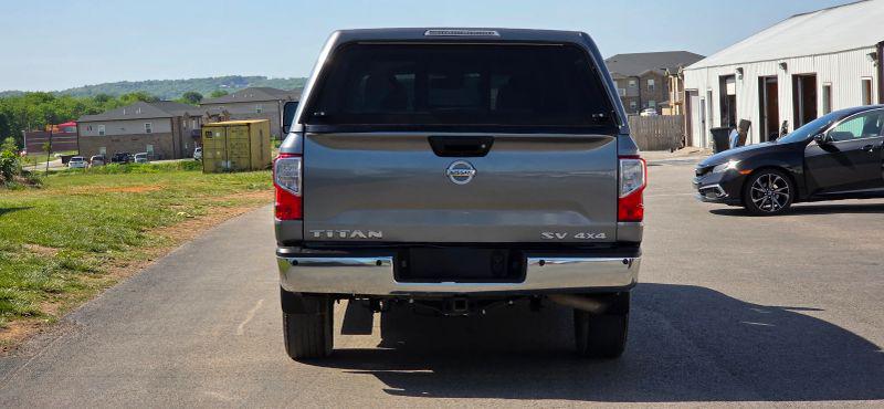 2017 Nissan Titan SV