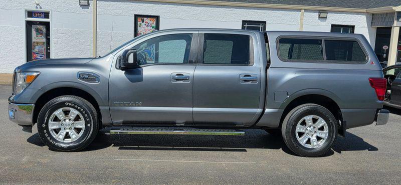 2017 Nissan Titan SV