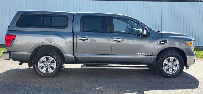 2017 Nissan Titan SV