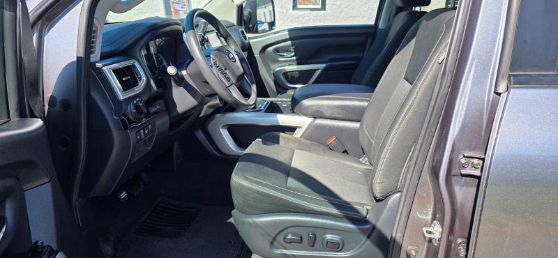 2017 Nissan Titan SV