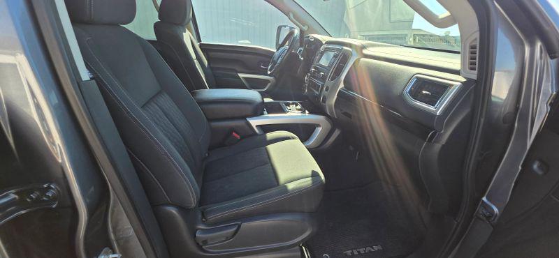 2017 Nissan Titan SV