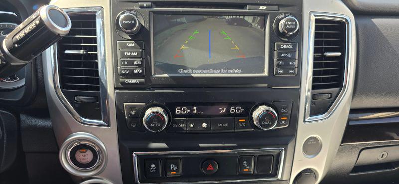 2017 Nissan Titan SV