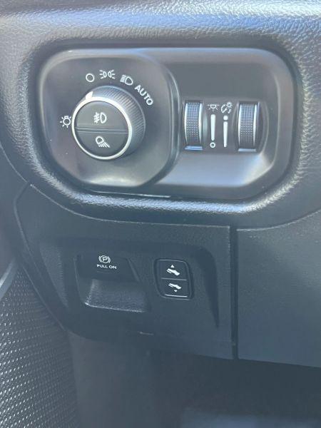 2020 Ram 1500 Laramie Crew Cab 4x2 5'7" Box