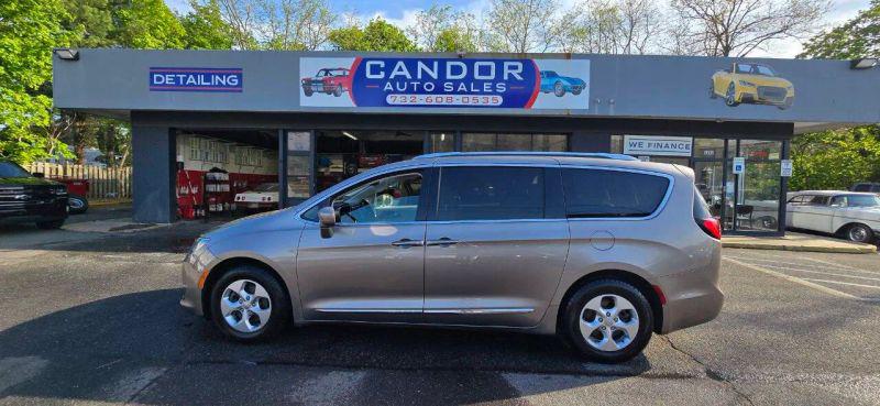 2017 Chrysler Pacifica Touring-L Plus for sale in Toms River, NJ