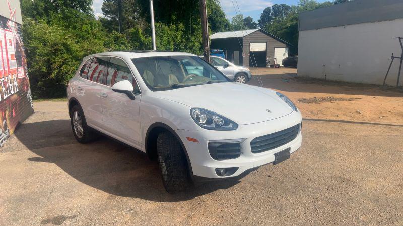 2016 Porsche Cayenne Base