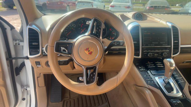 2016 Porsche Cayenne Base