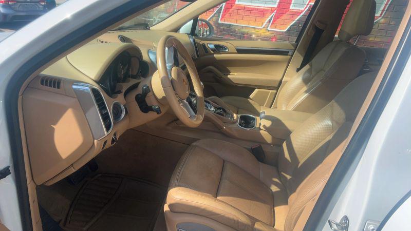 2016 Porsche Cayenne Base