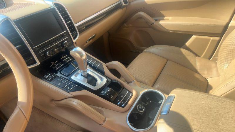 2016 Porsche Cayenne Base