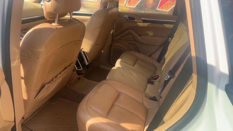 2016 Porsche Cayenne Base