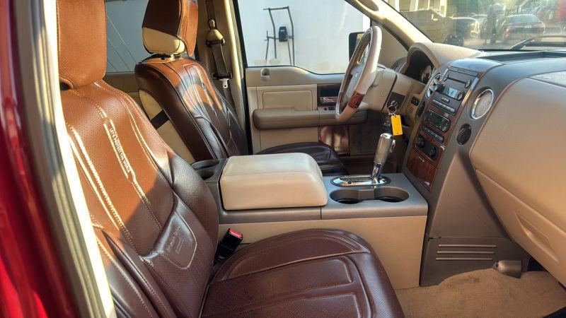 2004 Ford F-150 LARIAT