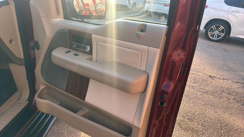 2004 Ford F-150 LARIAT