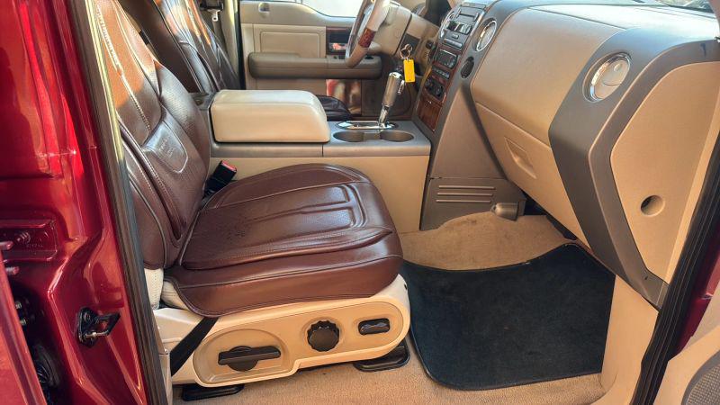 2004 Ford F-150 LARIAT