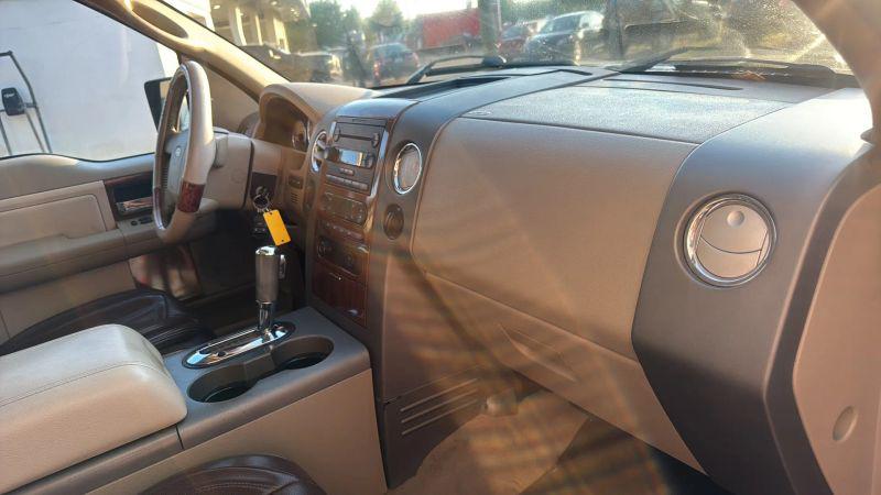 2004 Ford F-150 LARIAT