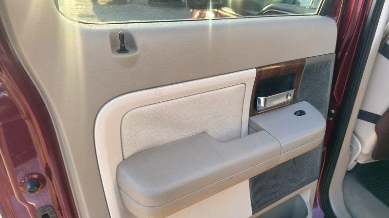2004 Ford F-150 LARIAT