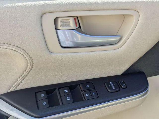 2016 Toyota Camry XLE
