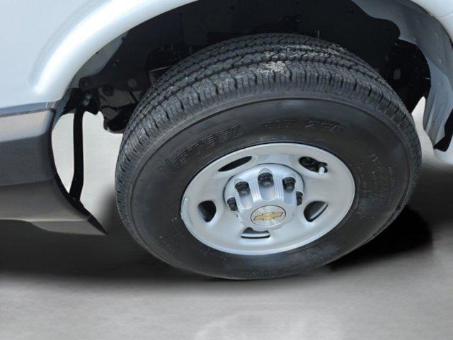 2026 Chevrolet Express Cargo Van 2500 Regular Wheelbase, WT, RWD