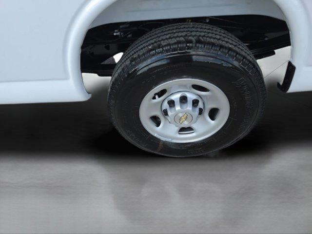 2026 Chevrolet Express Cargo Van 2500 Regular Wheelbase, WT, RWD