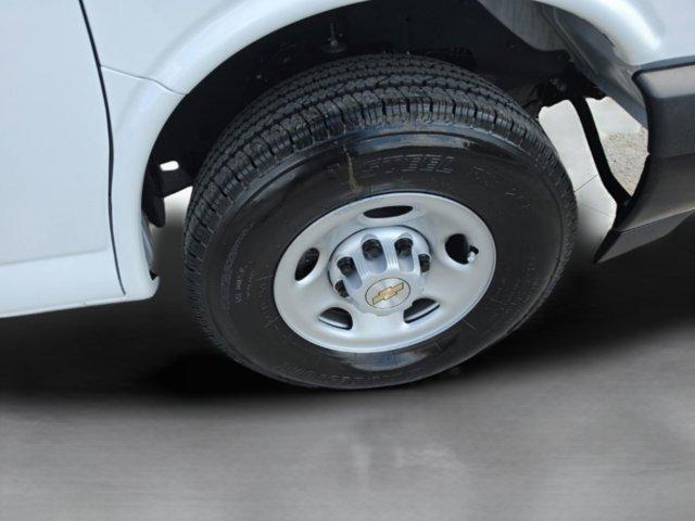 2026 Chevrolet Express Cargo Van 2500 Regular Wheelbase, WT, RWD