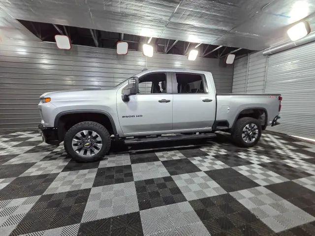 2022 Chevrolet Silverado 2500HD 4WD Crew Cab Standard Bed Custom